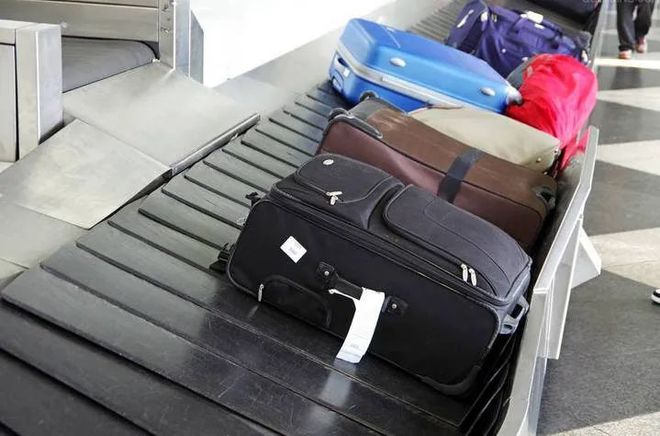 8000元貴重行李箱托運被砸癟，為何只賠償500元？解析航空行李托運賠償機制